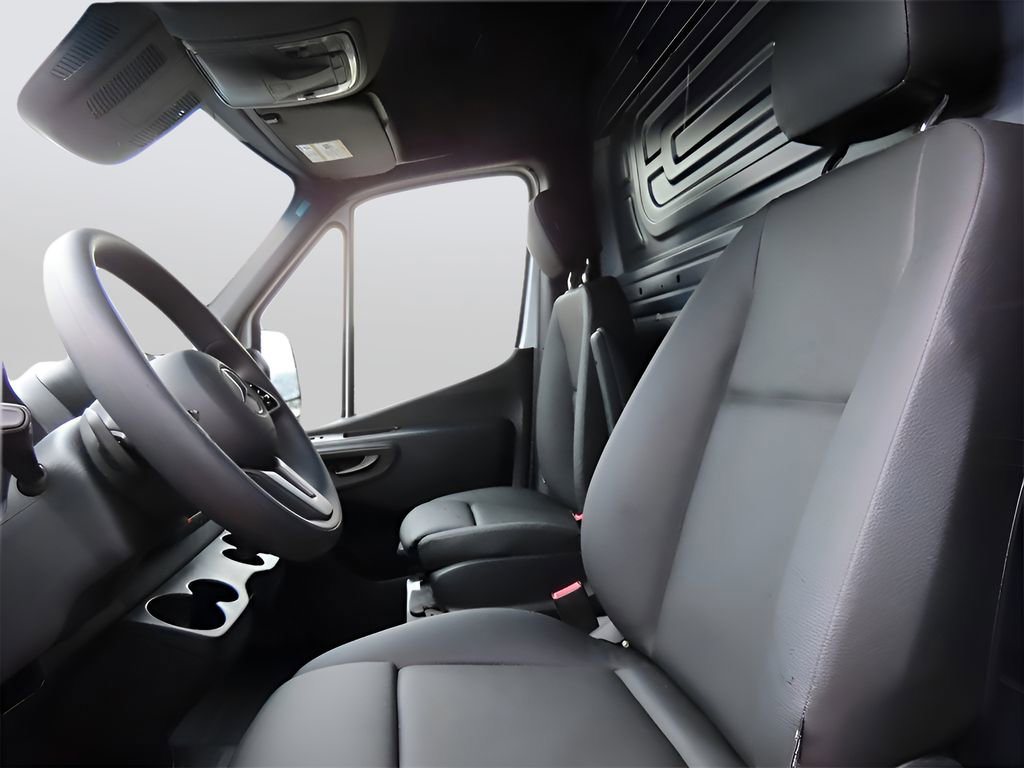 Used 2024 Mercedes-Benz Sprinter 3500 image 48