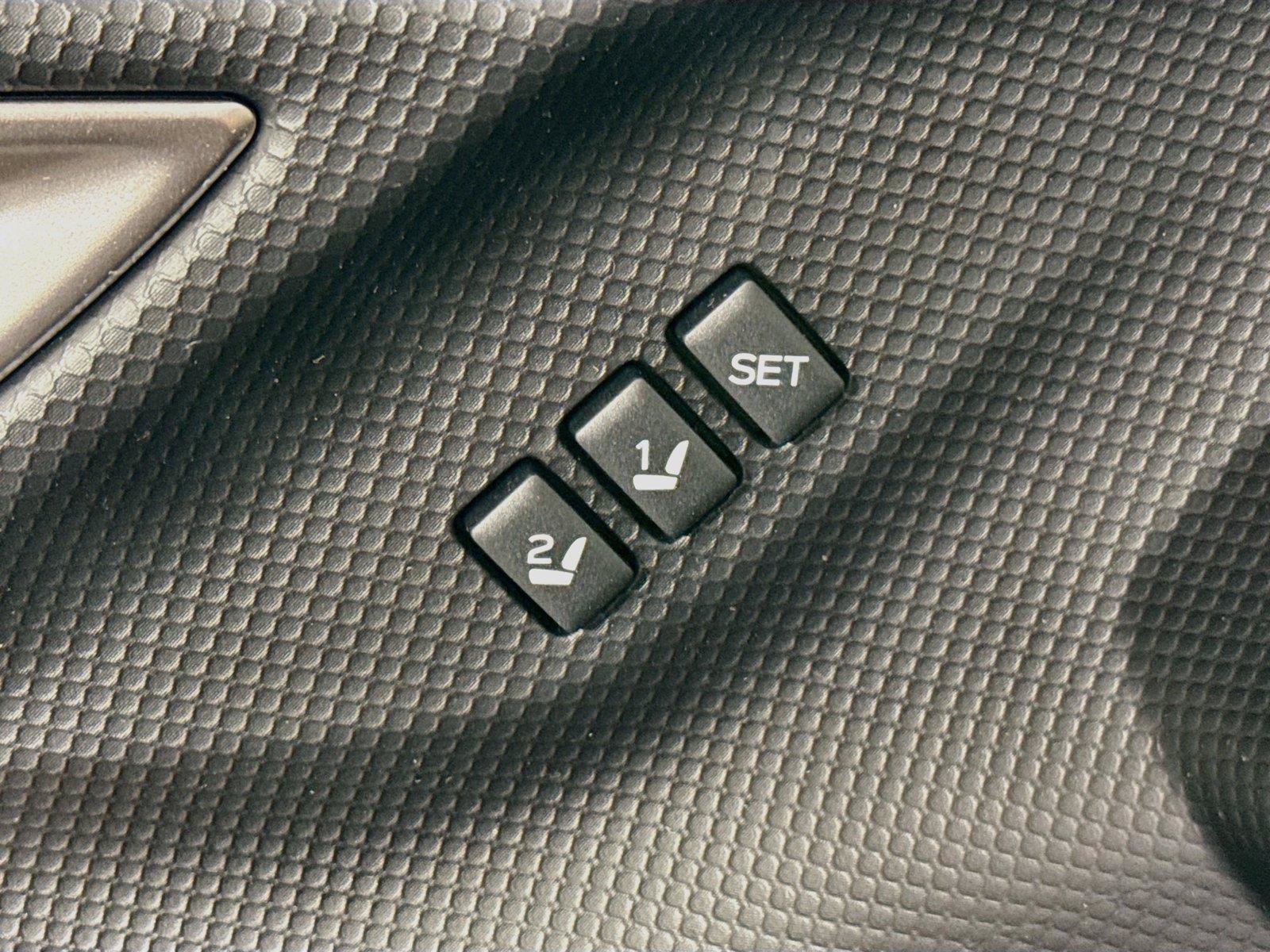 Used 2024 Subaru Forester Touring w/ Convenience Package AWD/4WD image 32