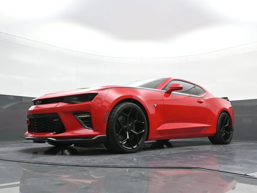 Used 2016 Chevrolet Camaro SS RWD image 22