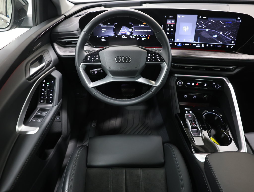 Used 2025 Audi Q5 Premium w/ Premium Plus AWD/4WD image 16