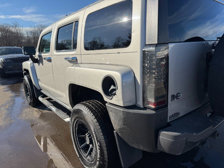 Used 2006 HUMMER H3 4dr 4WD SUV image 10