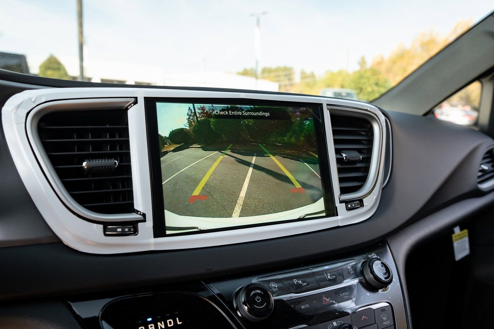 New 2026 Chrysler Voyager LX image 25