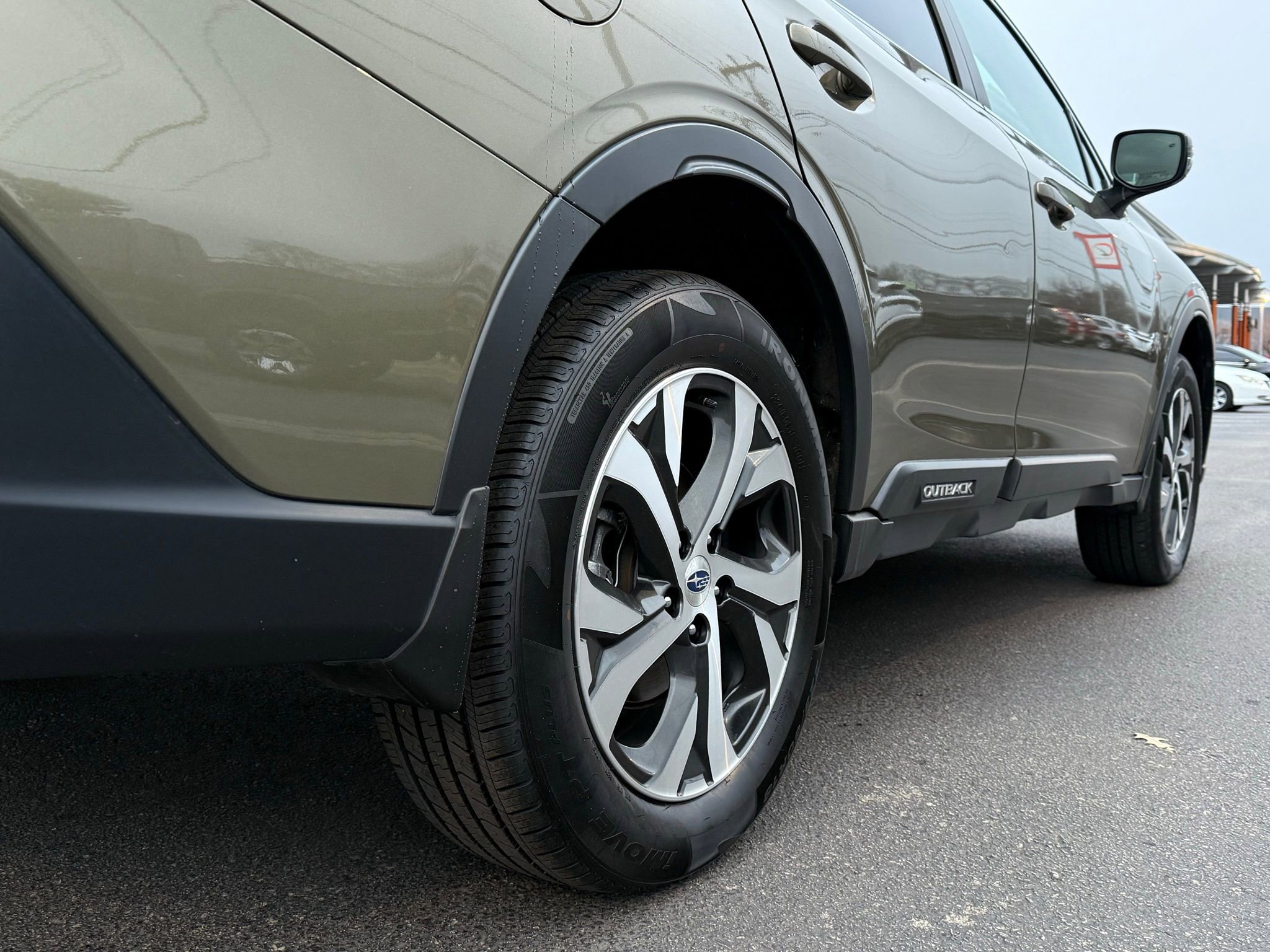 Used 2021 Subaru Outback Limited image 11