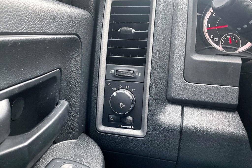 Used 2016 RAM 1500 Express image 16