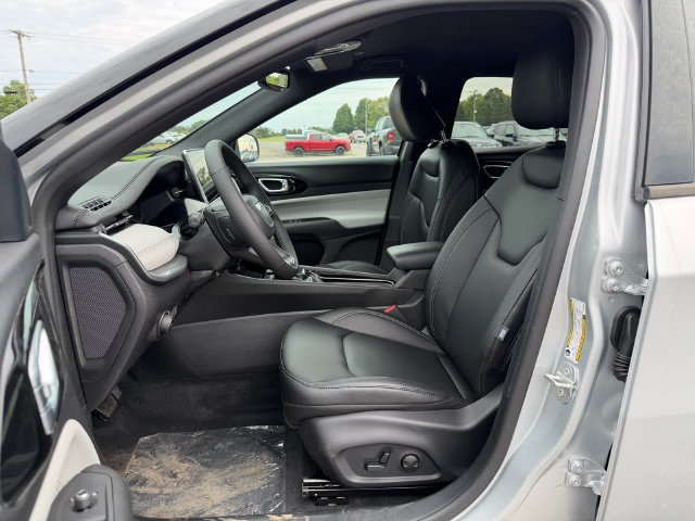 New 2026 Jeep Compass Limited AWD/4WD image 9