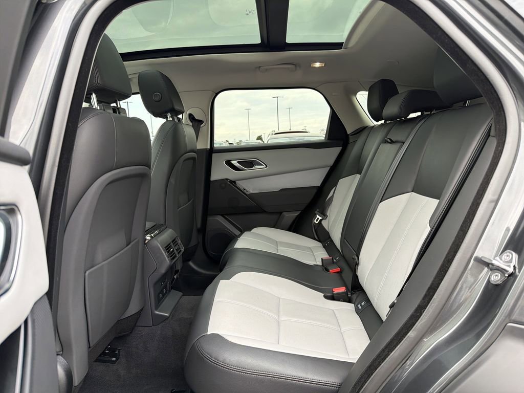 Used 2025 Land Rover Range Rover Velar S image 5