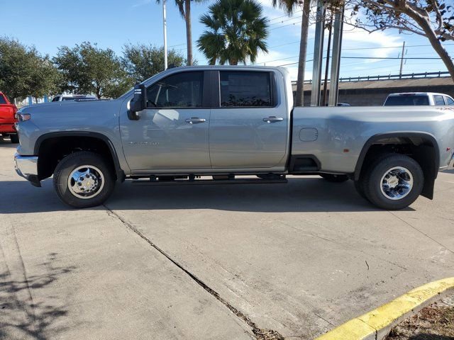 New 2026 Chevrolet Silverado 3500 LT w/ Safety Package AWD/4WD image 4