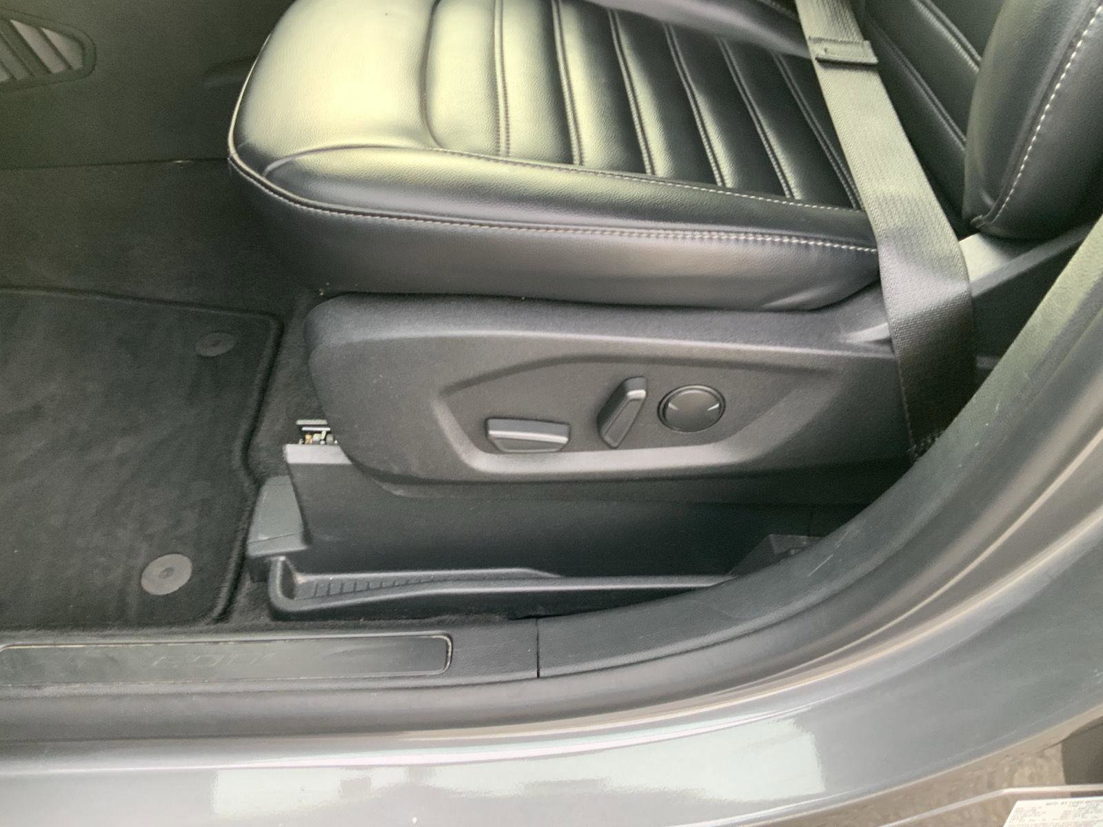 Used 2024 Ford Edge SEL image 24