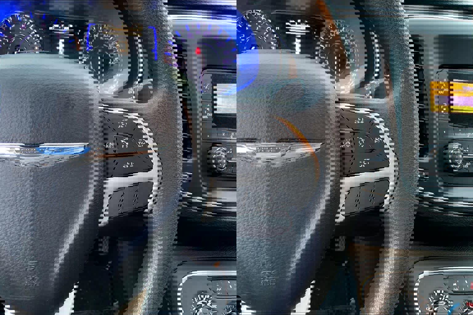 Used 2015 Chrysler 200 LX image 23