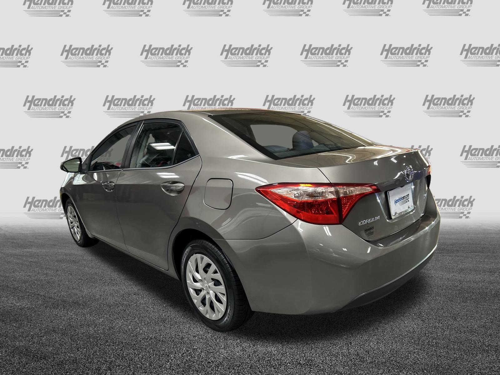 Used 2017 Toyota Corolla LE FWD image 8