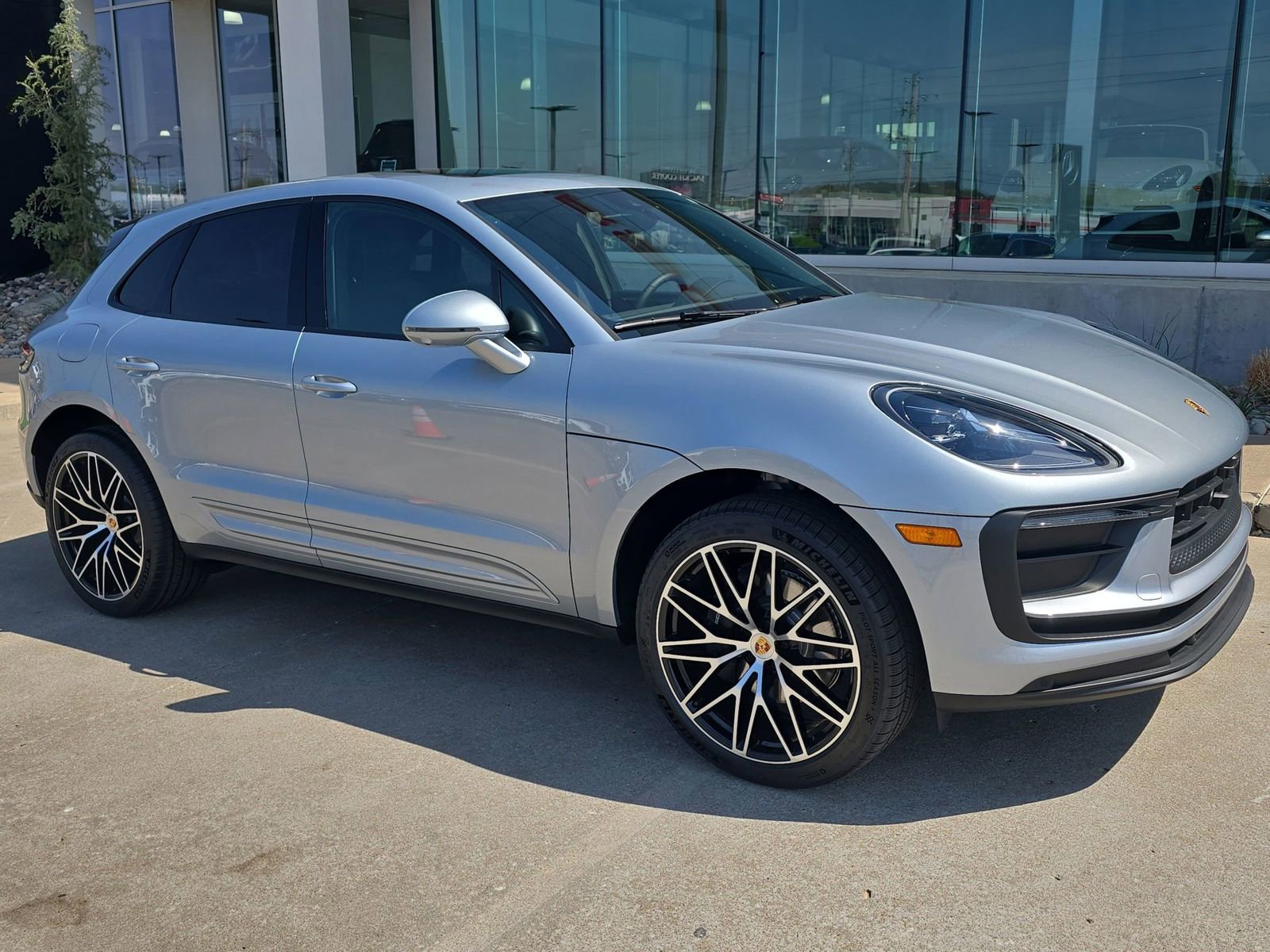 New 2026 Porsche Macan image 9