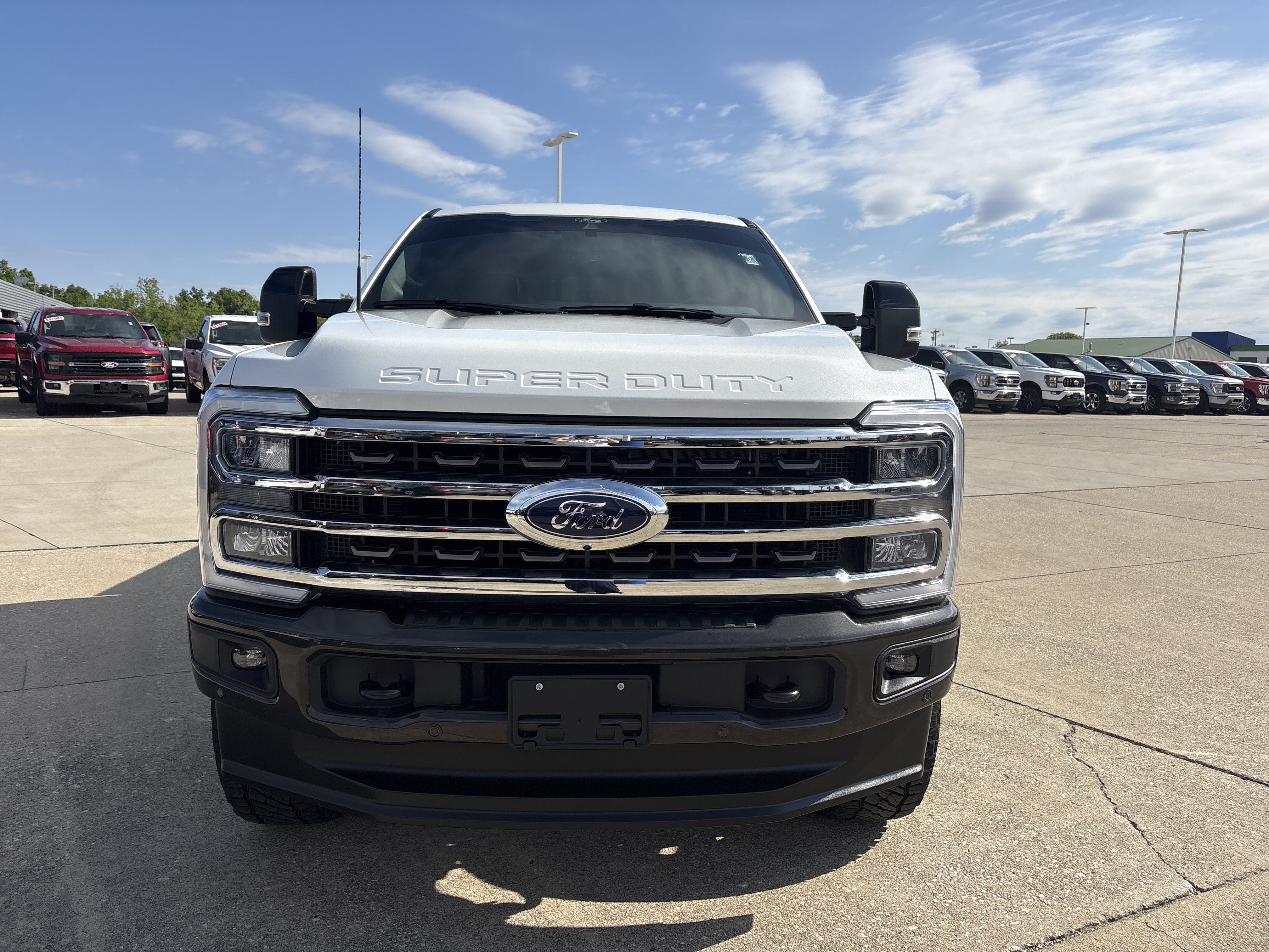 Used 2025 Ford F250 King Ranch w/ FX4 Off-Road Package AWD/4WD image 2