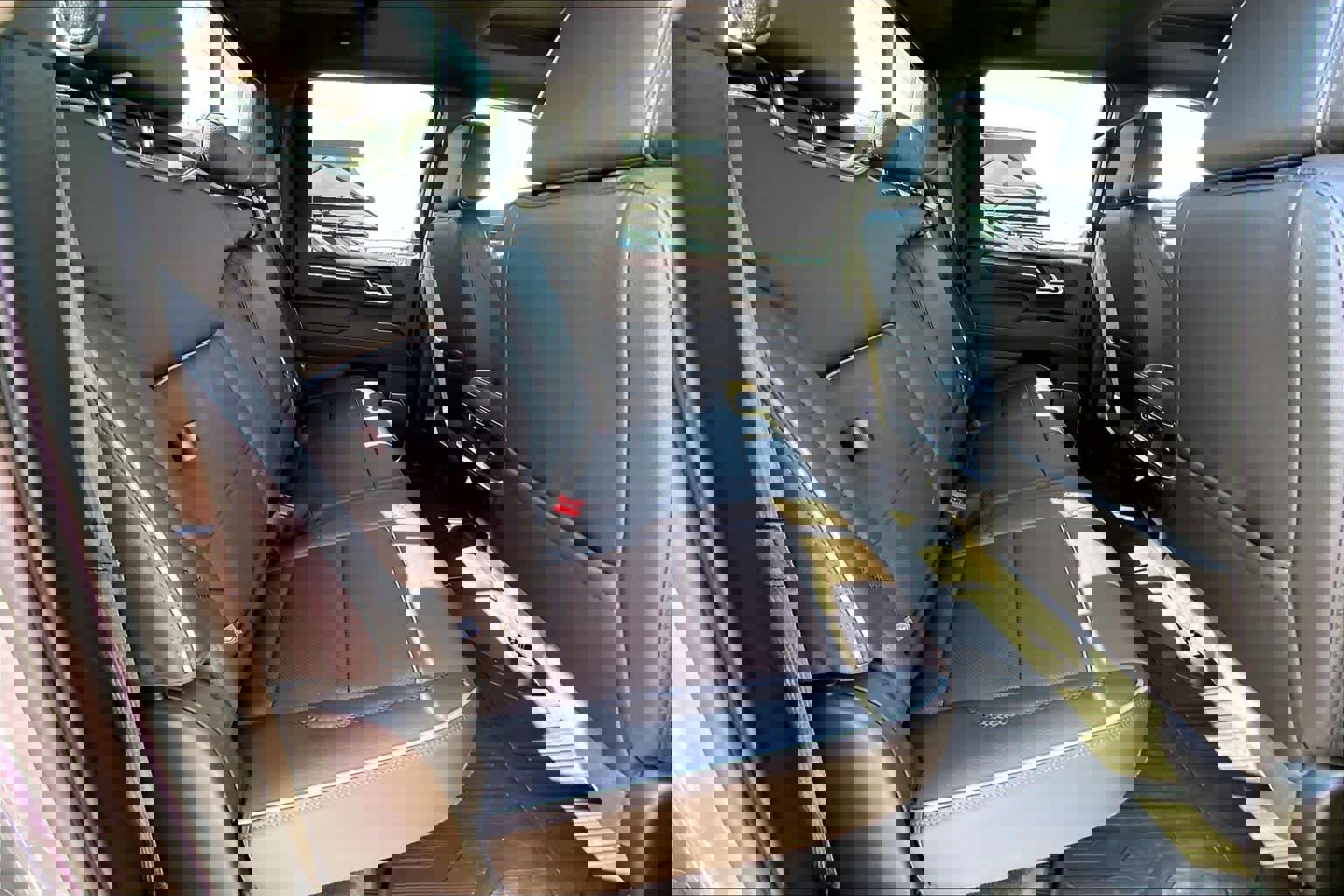 Used 2025 GMC Sierra 3500 Denali w/ Denali Reserve Package image 19