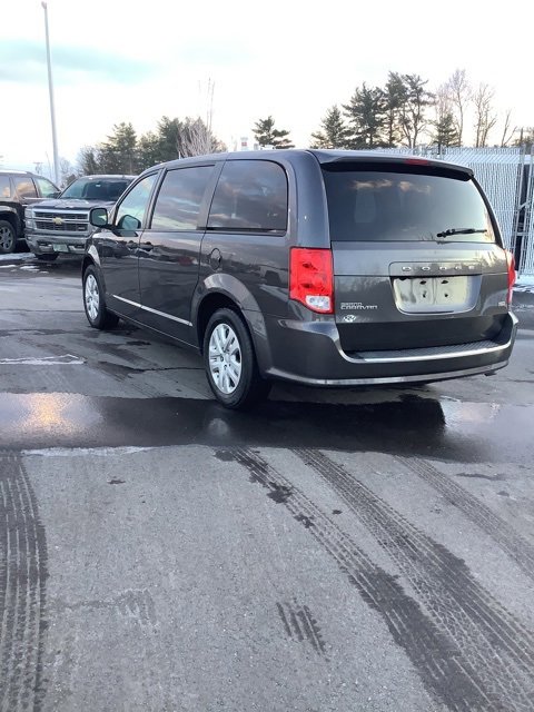 Used 2019 Dodge Grand Caravan SE image 4