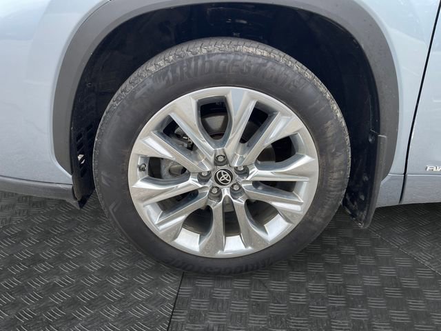 Used 2024 Toyota Highlander Limited AWD/4WD image 14