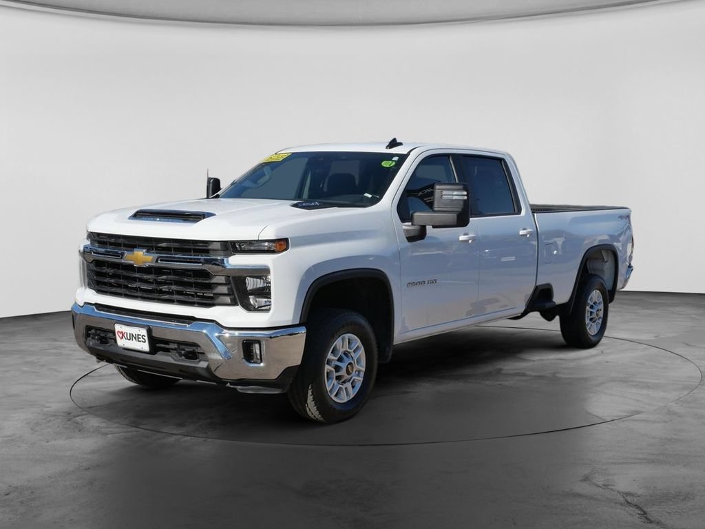 Used 2025 Chevrolet Silverado 2500 LT w/ Convenience Package AWD/4WD image 6