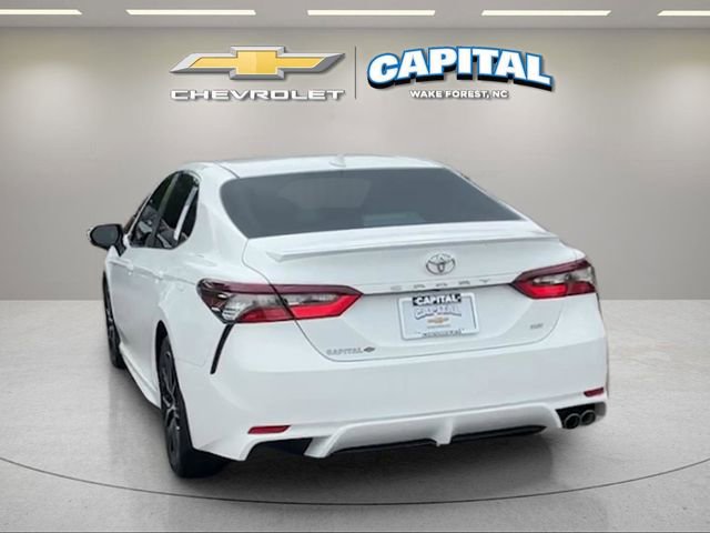 Used 2022 Toyota Camry SE w/ Convenience Package FWD image 5