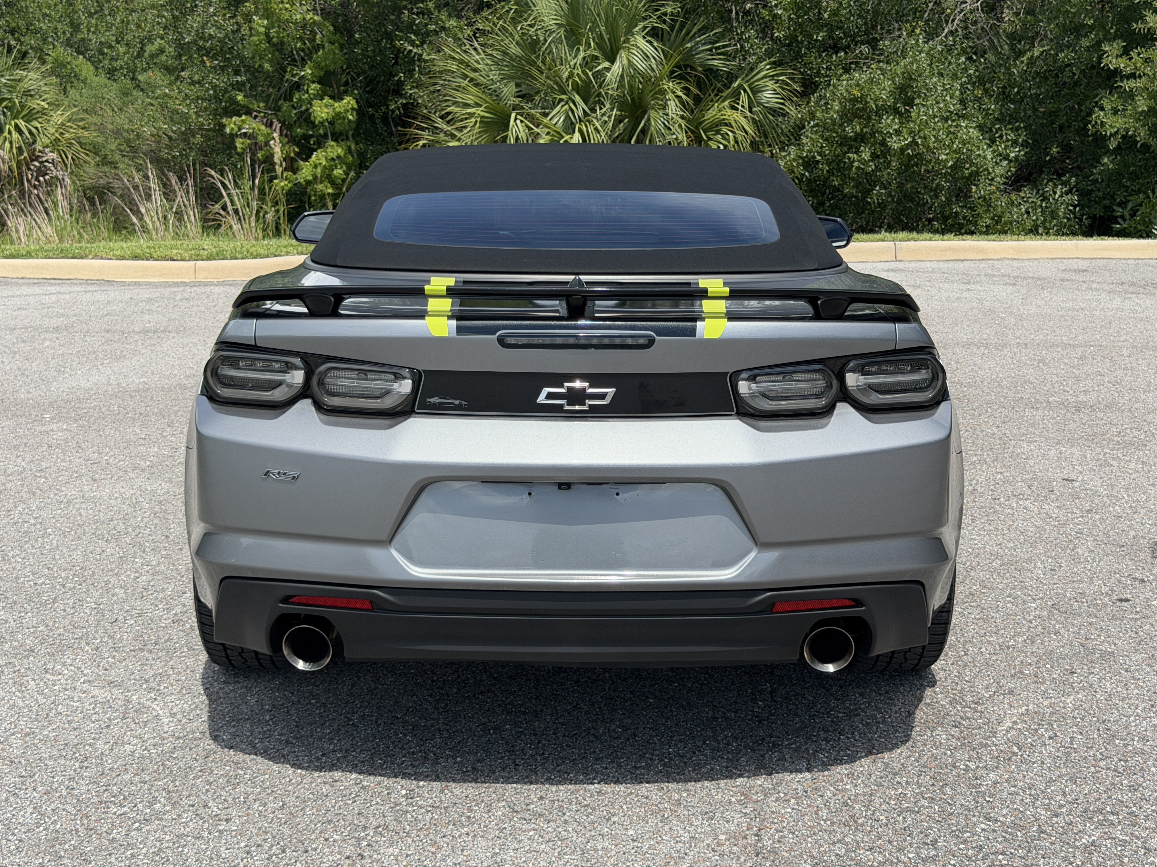 Used 2023 Chevrolet Camaro LT RWD image 9