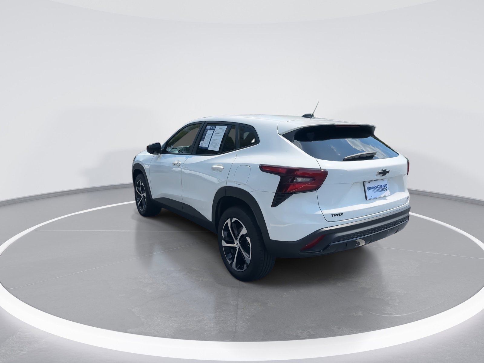 Used 2025 Chevrolet Trax RS w/ Driver Confidence Package image 7