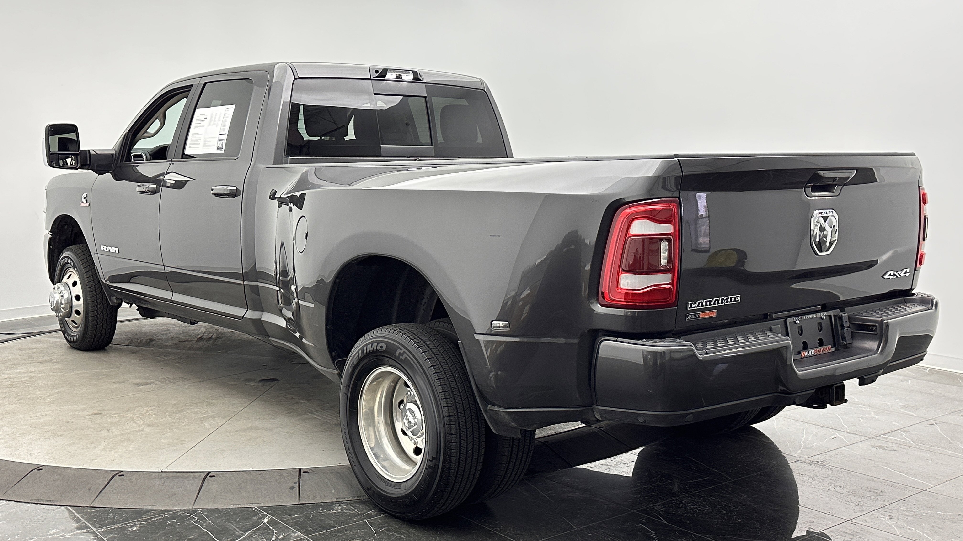 Used 2024 RAM 3500 Laramie w/ Towing Technology Group image 6