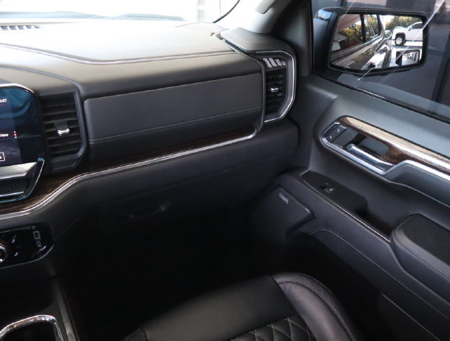 Used 2023 GMC Sierra 1500 Elevation w/ Preferred Package AWD/4WD image 25