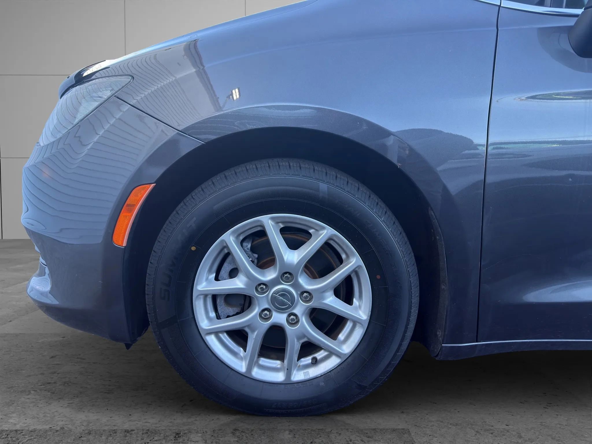 Used 2020 Chrysler Voyager Lxi image 9