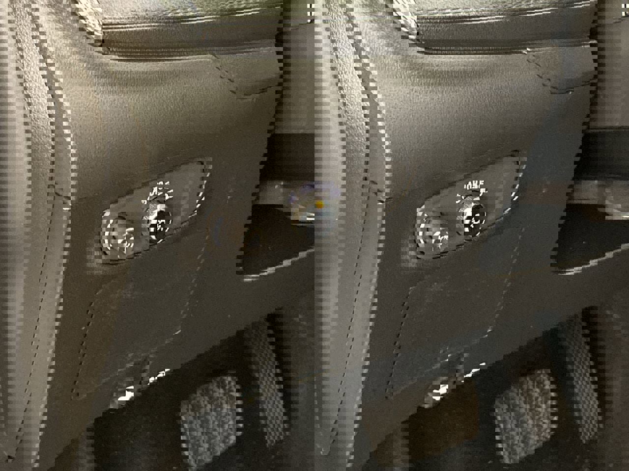 Used 2025 Buick Encore GX Preferred image 12