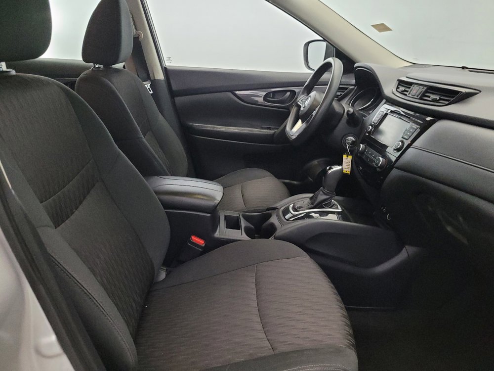 Used 2019 Nissan Rogue S image 21