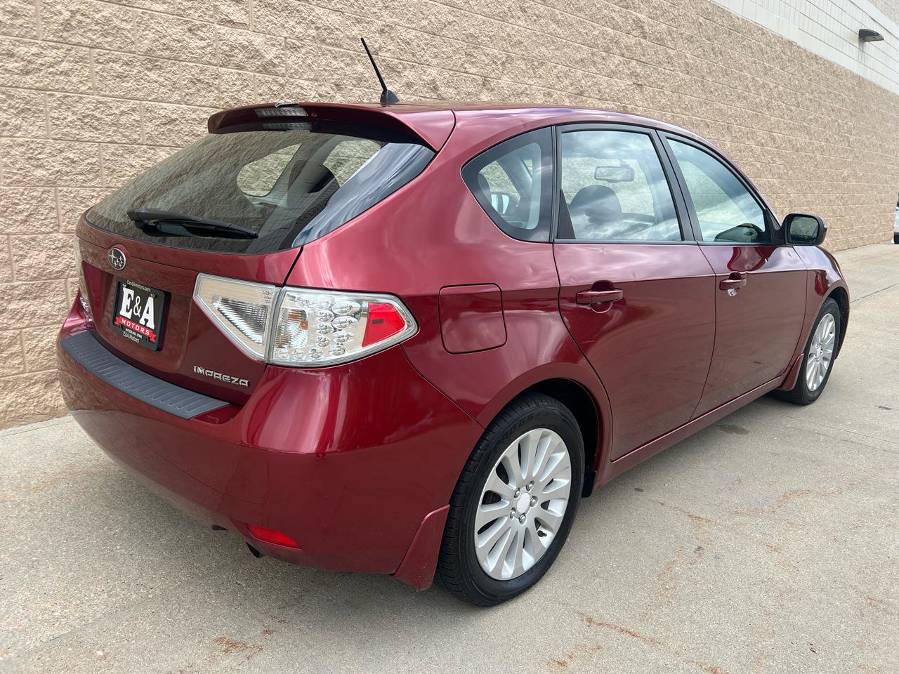 Used 2011 Subaru Impreza 2.5i Premium w/ PWR Moonroof Value Pkg AWD/4WD image 3
