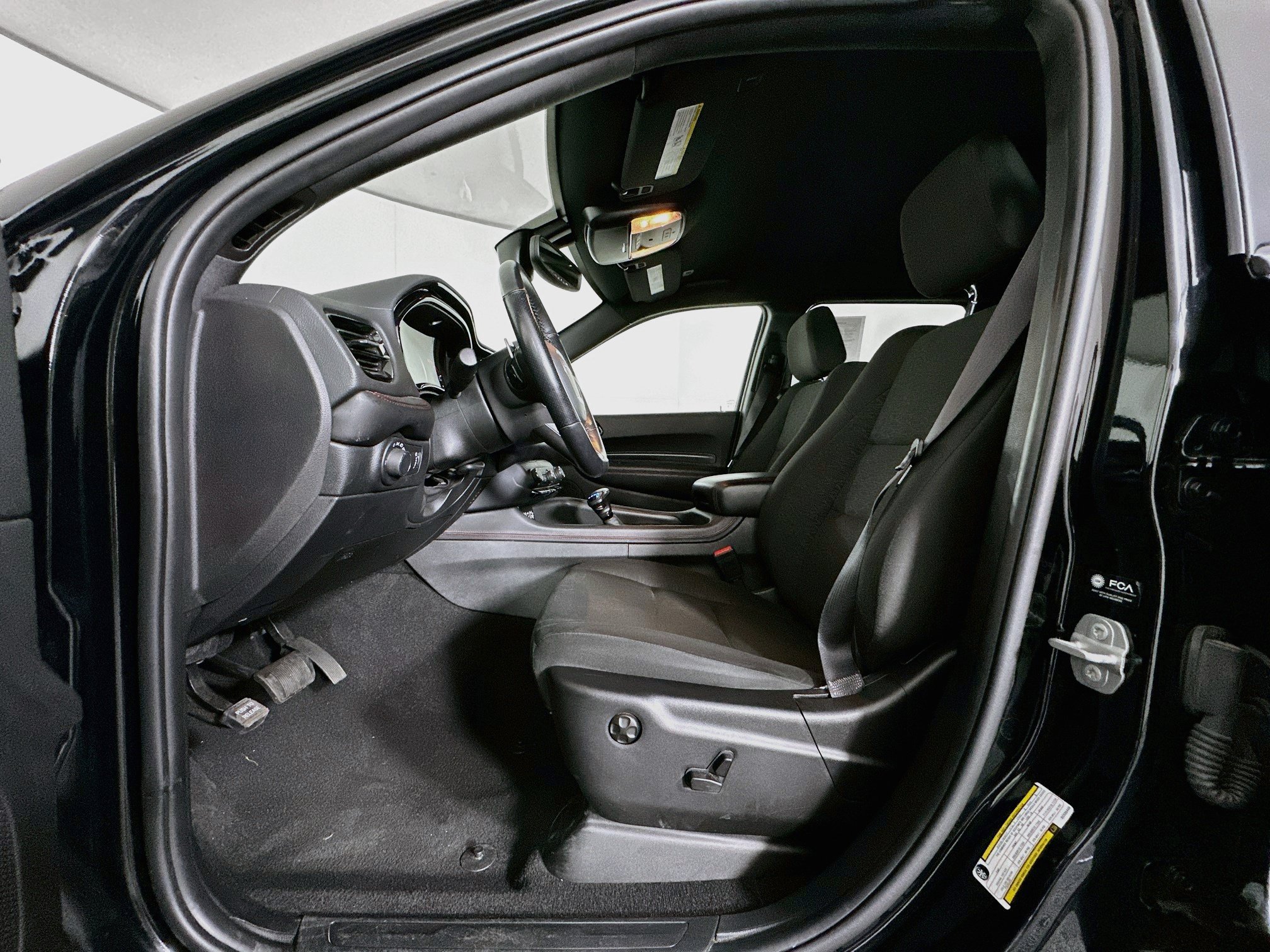 Used 2025 Dodge Durango GT RWD image 13