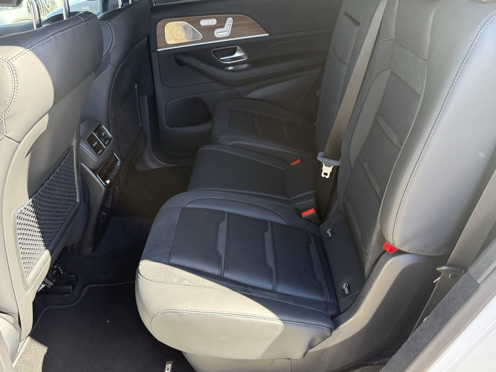 New 2026 Mercedes-Benz GLS 63 AMG 4MATIC image 28