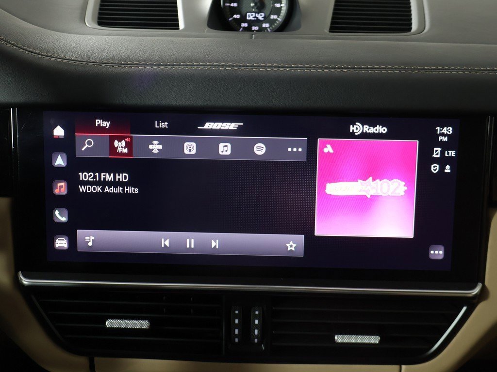 Used 2022 Porsche Cayenne GTS image 47