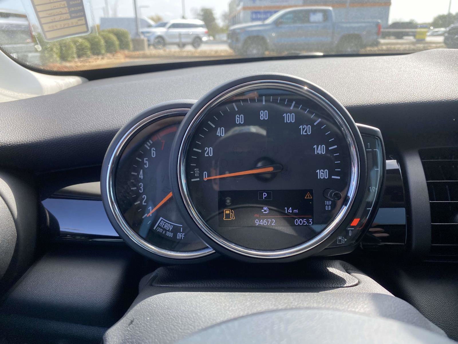 Used 2019 MINI Cooper 4-Door Hardtop w/ Signature Upholstery Package image 21