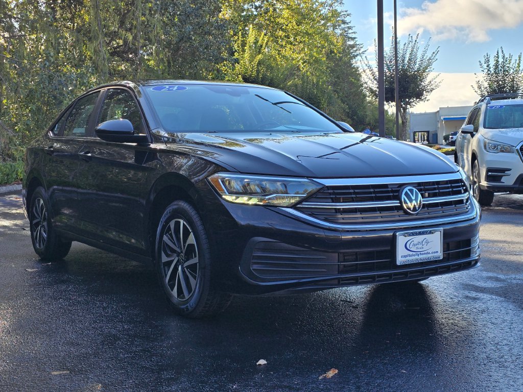 Used 2024 Volkswagen Jetta S FWD image 3