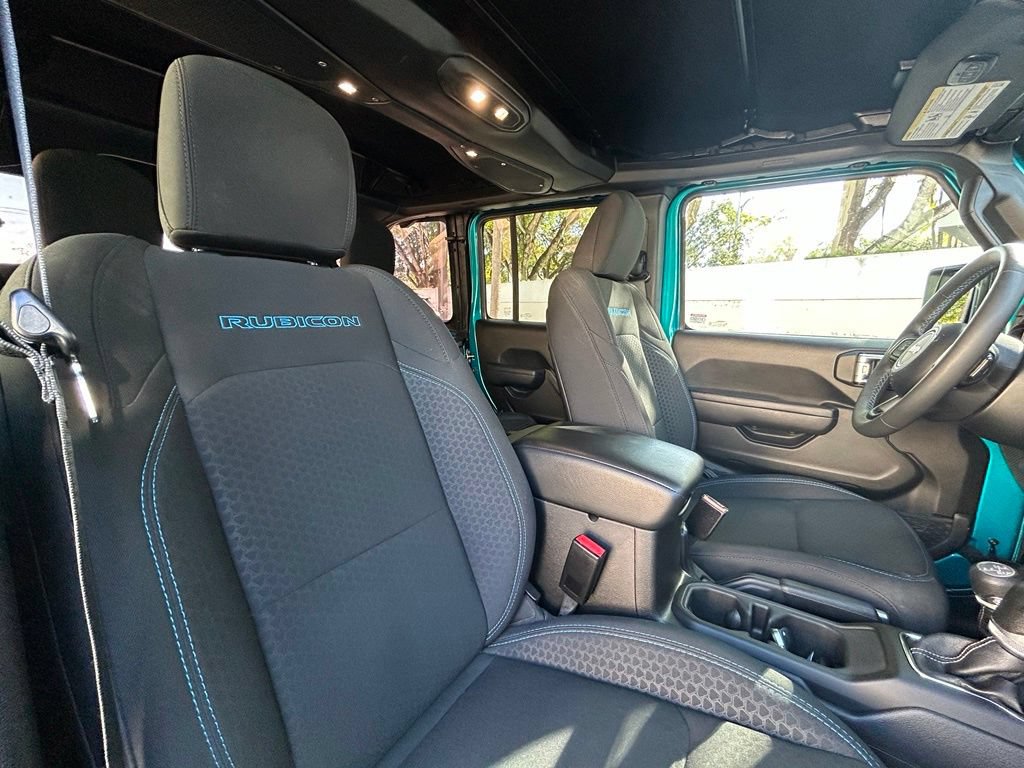 Used 2024 Jeep Wrangler Unlimited Rubicon 4xe AWD/4WD image 33