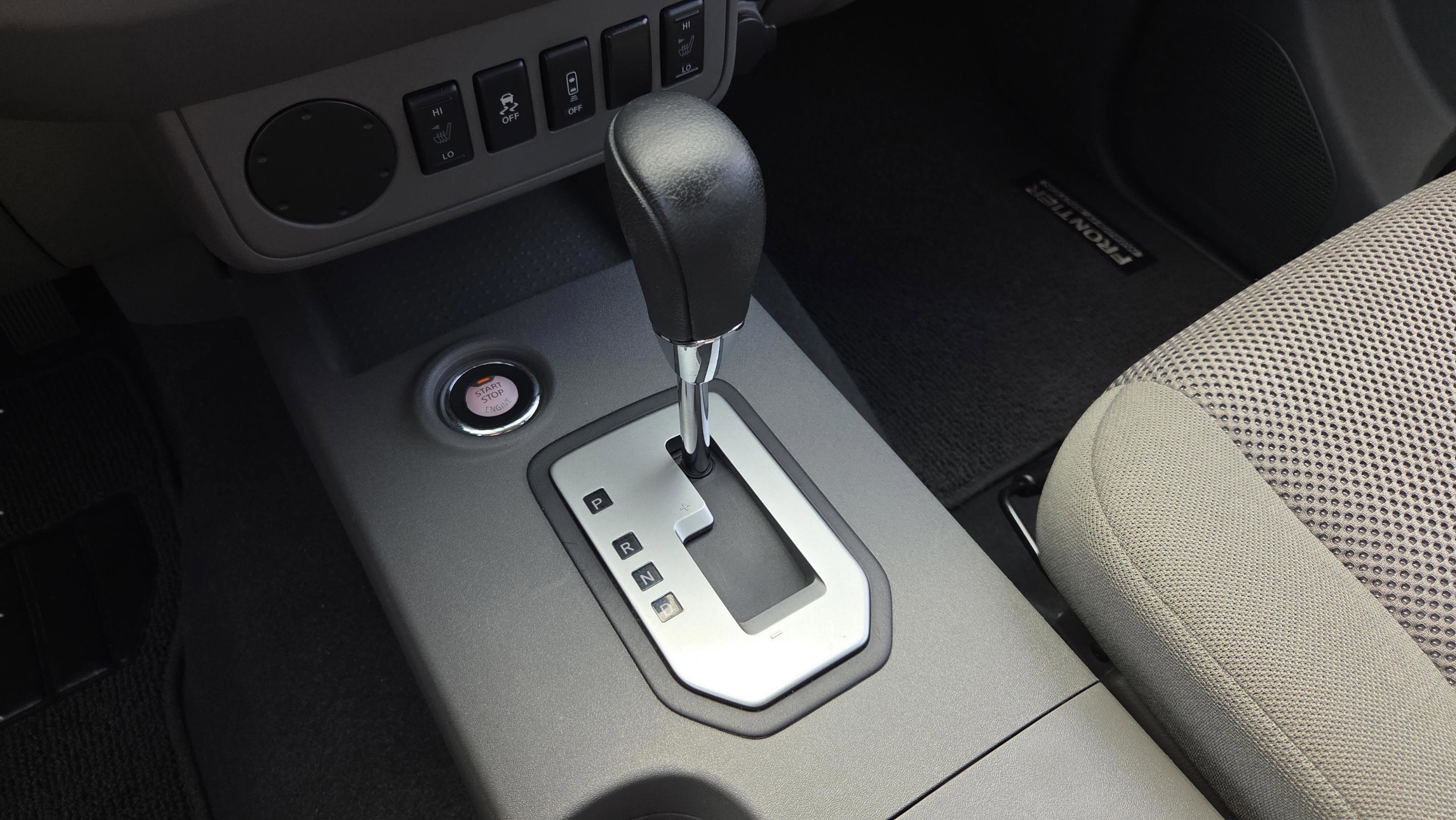 Used 2020 Nissan Frontier SV w/ Midnight Edition Floor Mats RWD image 25