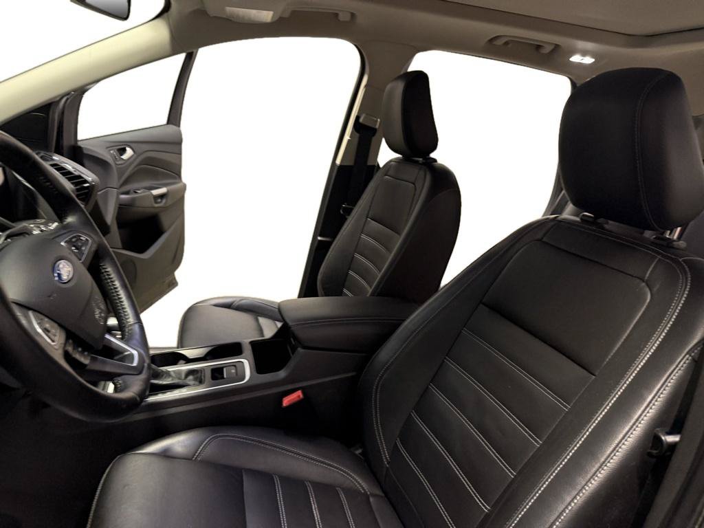 Used 2018 Ford Escape Titanium AWD/4WD image 16