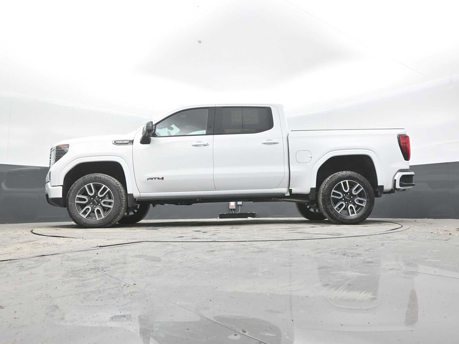 New 2026 GMC Sierra 1500 AT4 w/ AT4 Premium Package AWD/4WD image 38