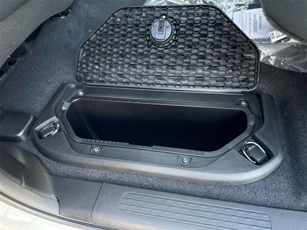 New 2026 RAM 1500 4x4 Crew Cab image 13