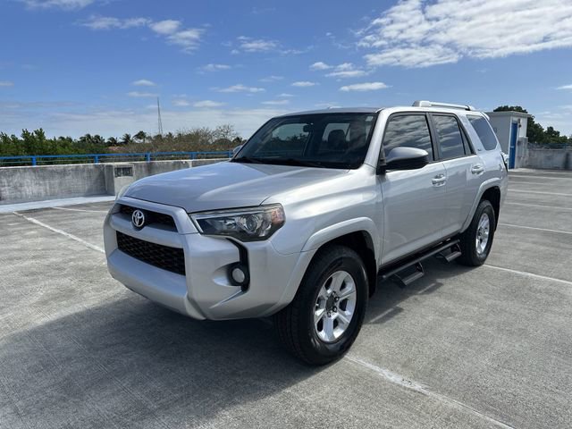 Used 2018 Toyota 4Runner SR5 AWD/4WD image 35