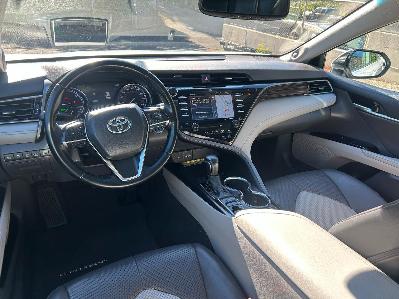 Used 2020 Toyota Camry XLE w/ Driver Assist Package FWD image 14