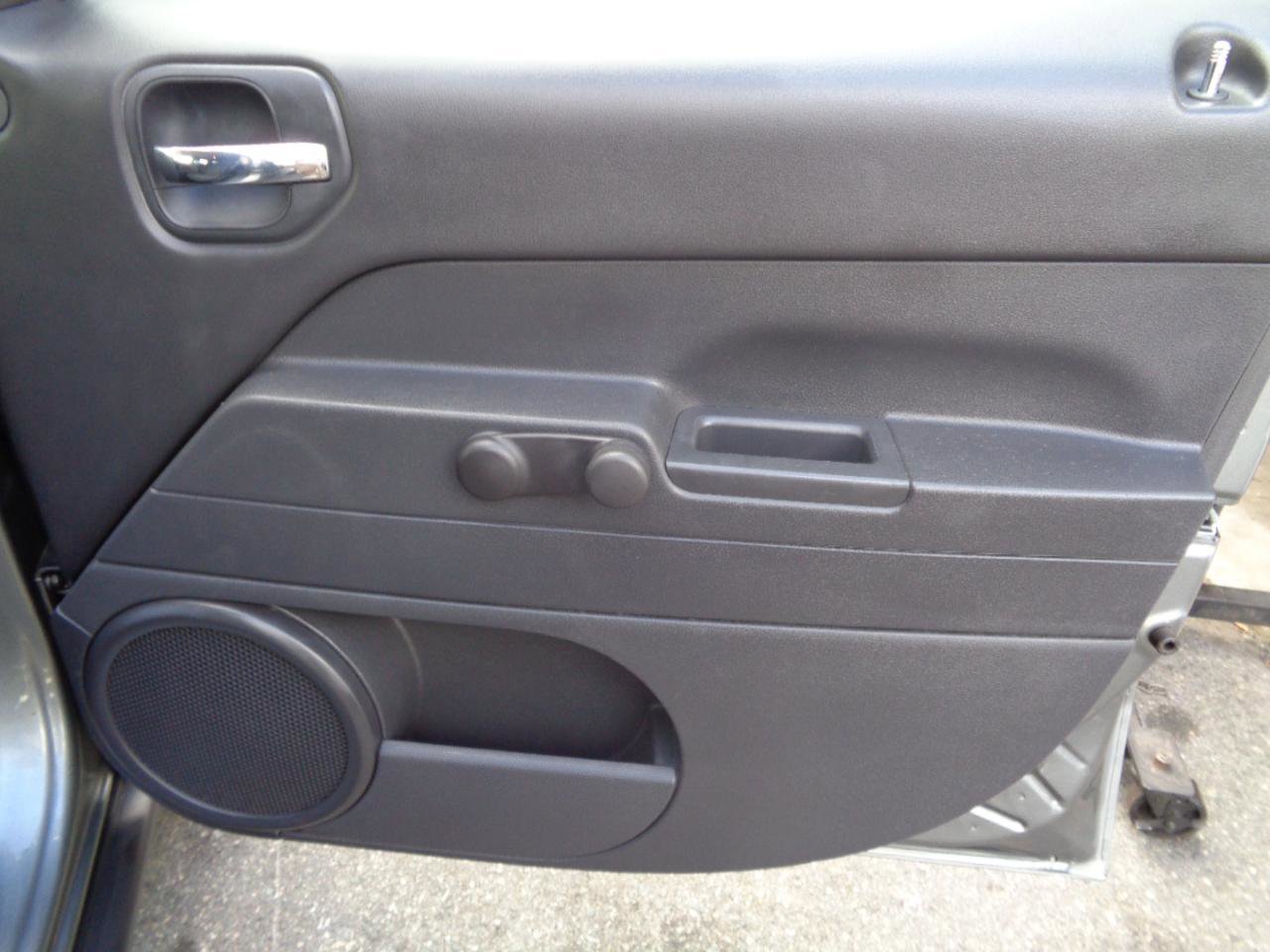 Used 2012 Jeep Patriot Sport FWD image 12