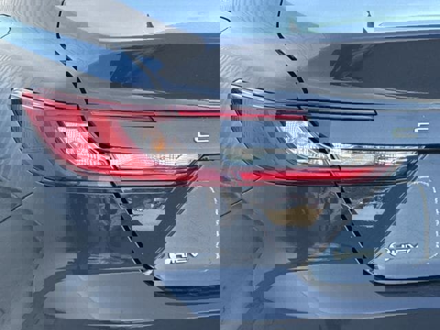 Used 2025 Toyota Camry LE image 6