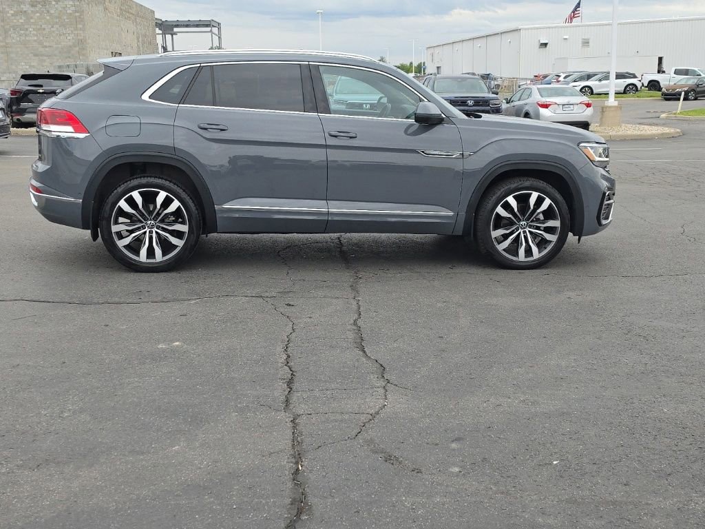 Used 2023 Volkswagen Atlas Cross Sport SEL Premium R-Line AWD/4WD image 10