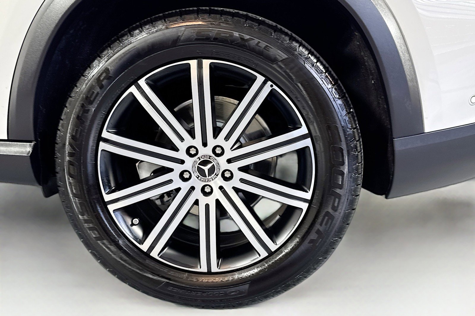 Used 2025 Mercedes-Benz GLE 350 4MATIC image 30