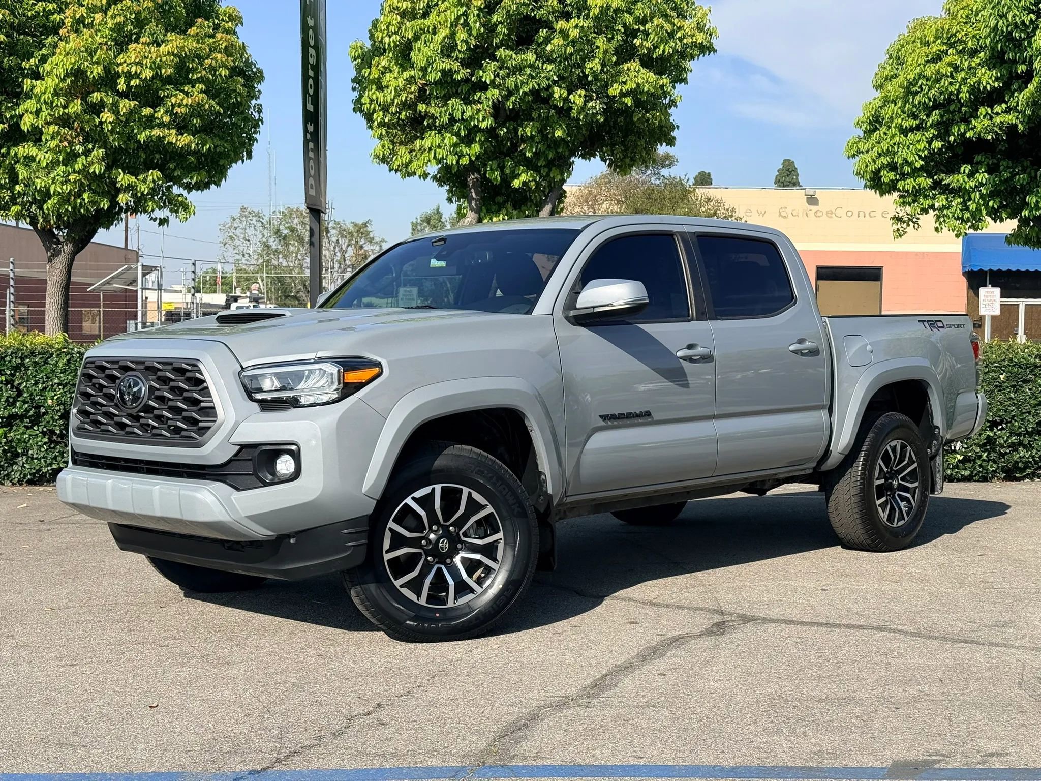 Used 2021 Toyota Tacoma TRD Sport w/ Technology Package image 1