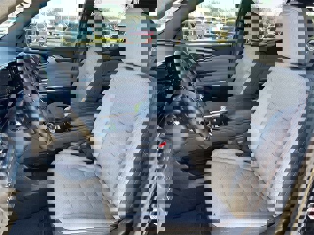 Used 2025 Chevrolet Traverse LT image 21