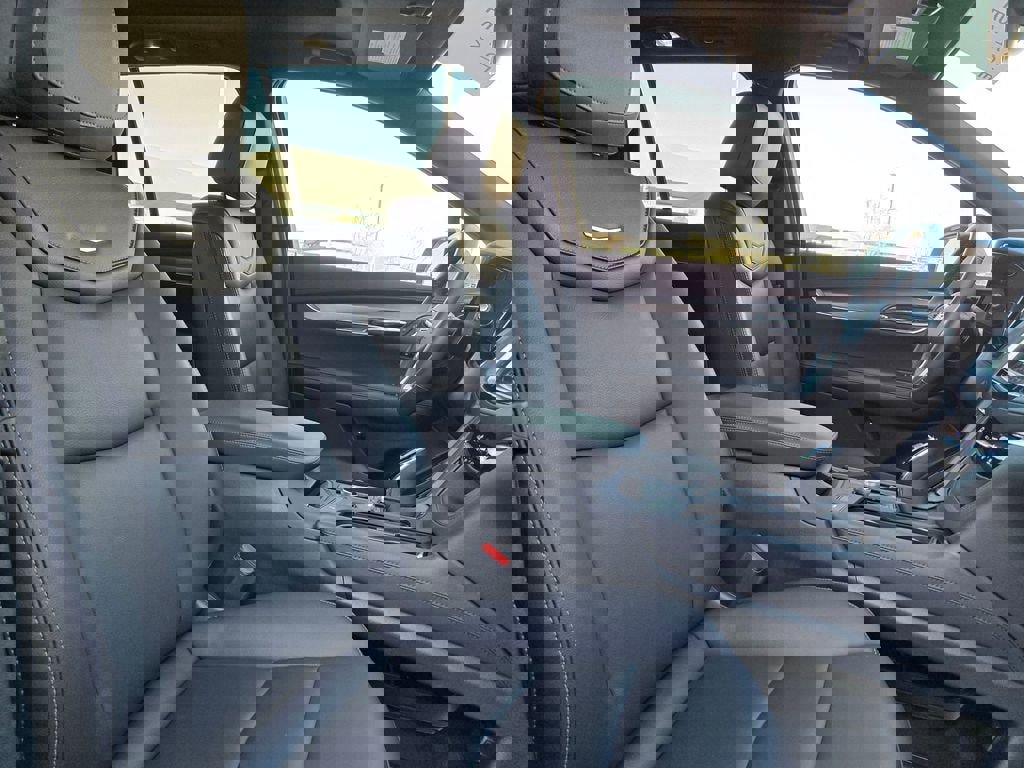 New 2025 Cadillac XT6 Luxury image 28