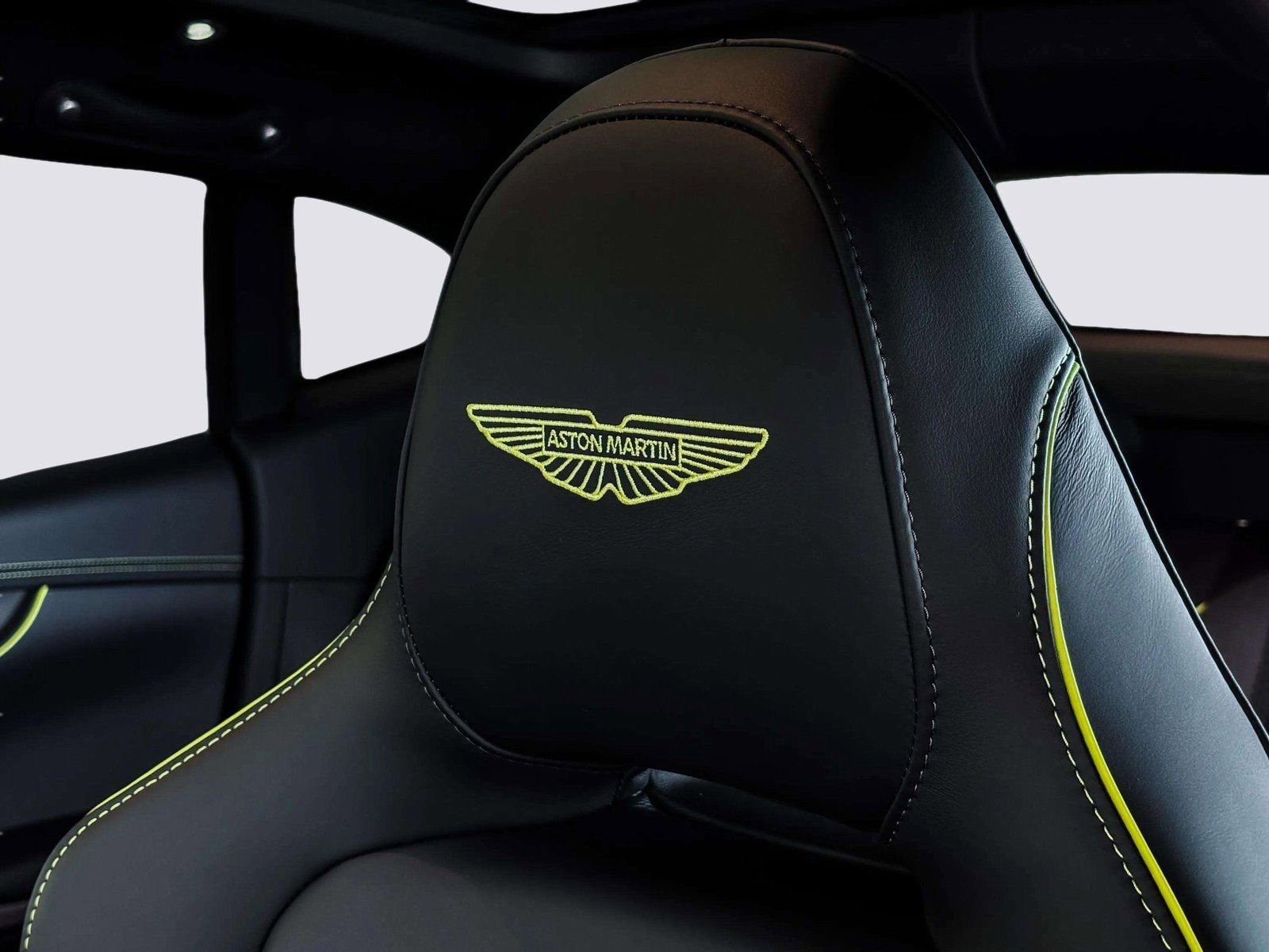 New 2026 Aston Martin DBX S image 18