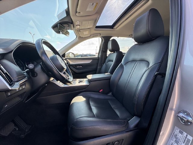 Used 2025 MAZDA CX-90 3.3 Turbo w/ Preferred Package AWD/4WD image 19